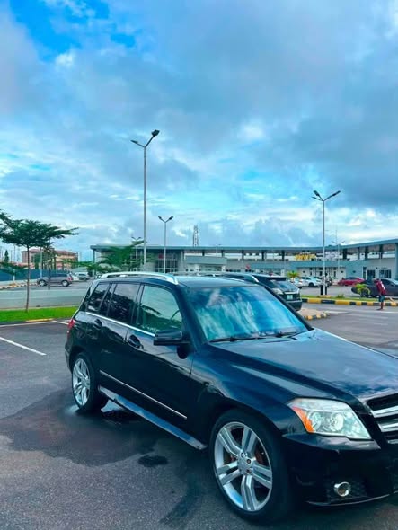 A picture of Mercedes Benz GLK 350