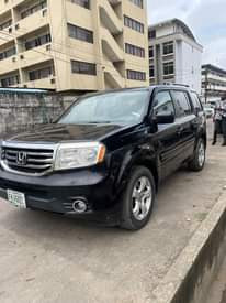 A picture of Honda Pilot 2013