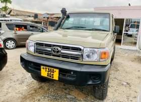 A picture of TOYOTA LAND CRUISER PICK UP 0688 648 633