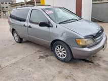 A picture of Toyota Sienna partly firstbody Engine gear and Ac Clean in