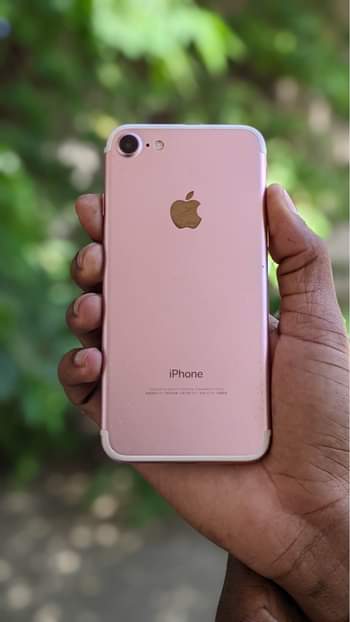 A picture of Iphone7 plain 0612302885