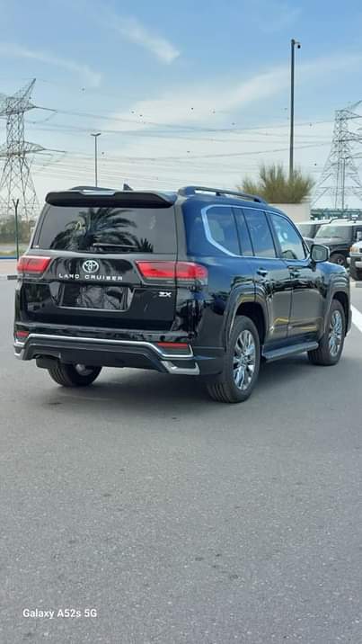 A picture of RIGHT HAND DRIVE FOR EXPORT 2023 LAND CRUISER ZX PETROL