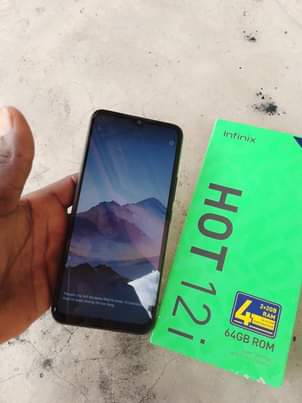 A picture of Infinix hot 12i Stroge gb 64