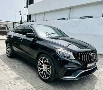 A picture of DIRECT TOKUNBO 2018 MERCEDES BENZ GLE850 BRABUS Panoramic roof Massage