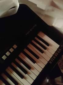 A picture of Yamaha keyboard psr r473