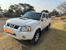 used nissan np300