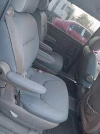 A picture of Toyota sienna 2006