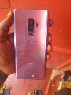 A picture of Sumsung S9