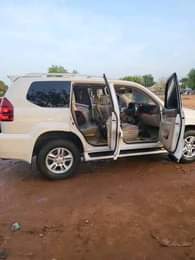 A picture of FOR SALE FEW DAYS NIGERIA USED LEXUS GX470 2008 MODEL