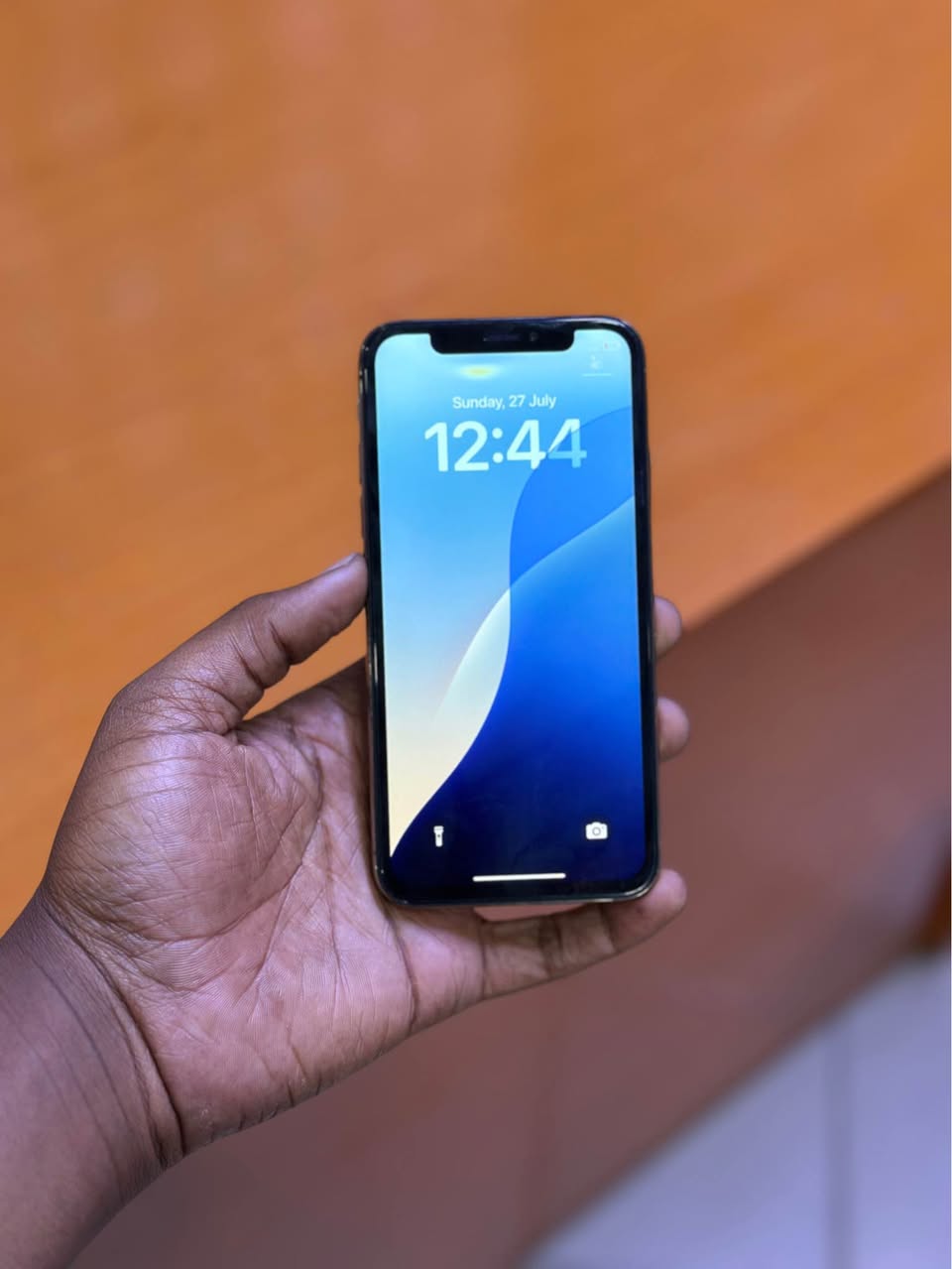 A picture of iPhone Xs