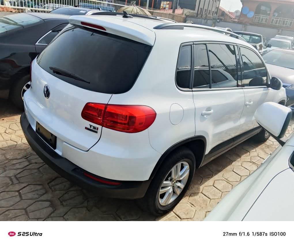 A picture of 2017 Volkswagen tiguan