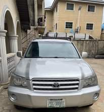 A picture of 03 Highlander