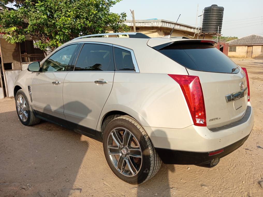 A picture of Cadillac 2012