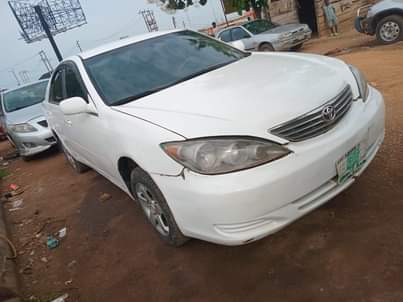 A picture of DISTRESS SALE S DEALER MARKET 2004 TOYOTA CARMY BIG DADDY
