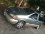 A picture of 2001 Toyota sienna