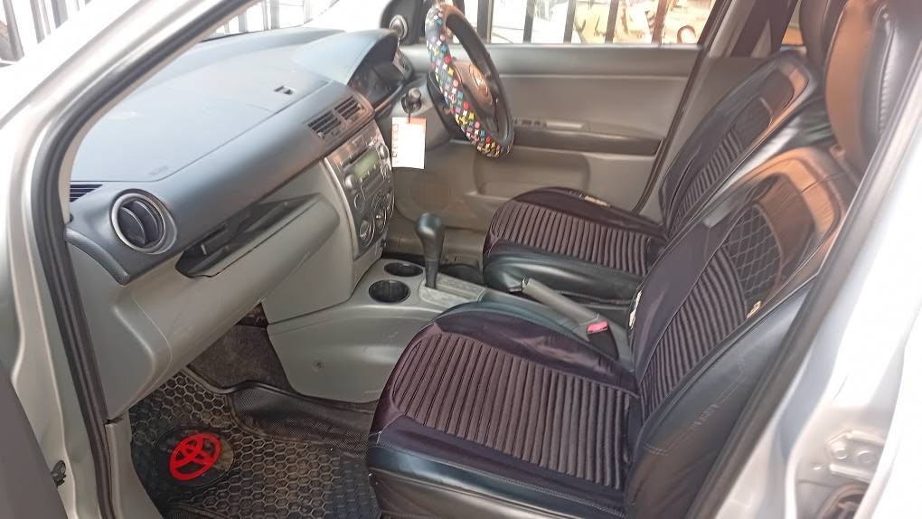 A picture of Mazda demio