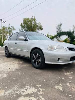 A picture of Honda Civic 2000 model