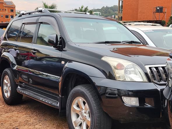 A picture of LANDCRUISER PRADO TX 2009 MODEL 2 7CC VVTI BLACK
