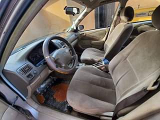A picture of 2000 TOYOTA COROLLA LE
