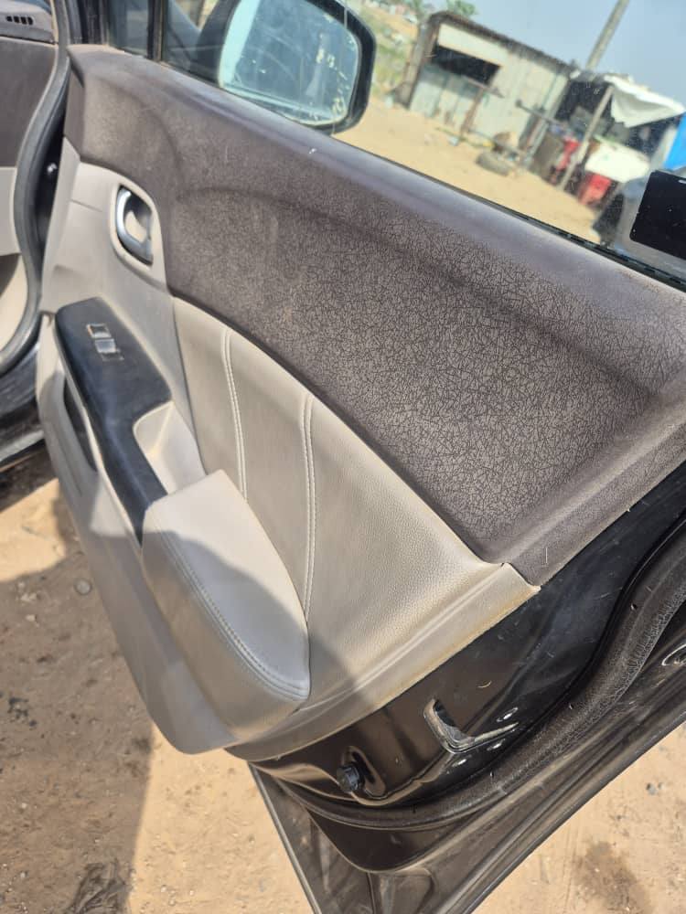 A picture of HONDA CIVIC 2013