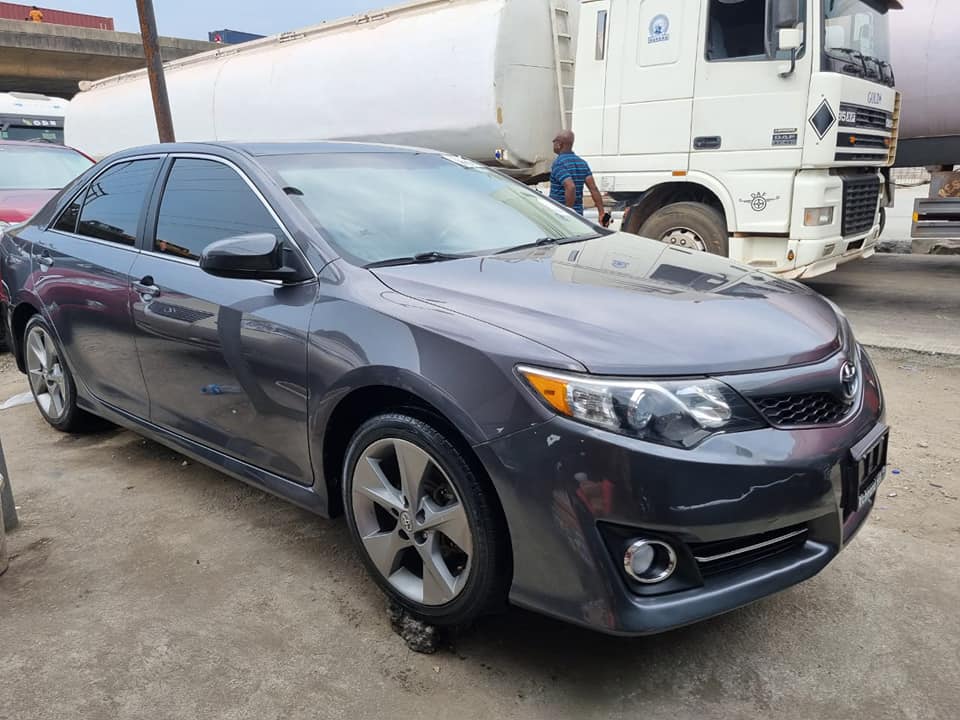 A picture of 2014 Toyota Camry foreign used