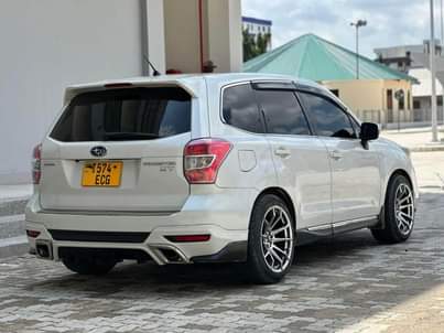 A picture of Sibaru forester xt maini Mwaka 2013 Cc 1990 Yani gari