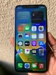 A picture of Iphone x