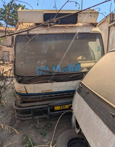 A picture of MITSUBISHI CANTER 0617050520