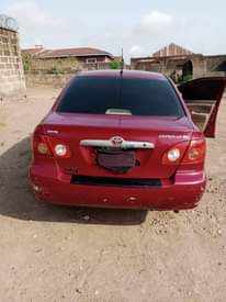 A picture of Toyota Corolla 04