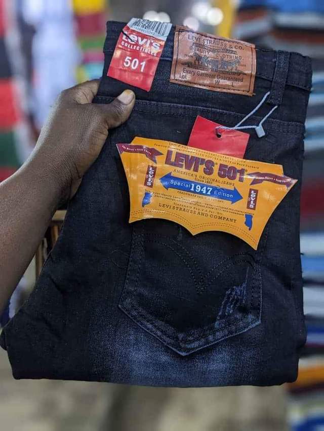A picture of AMANA FASHION JEANS 0658683060