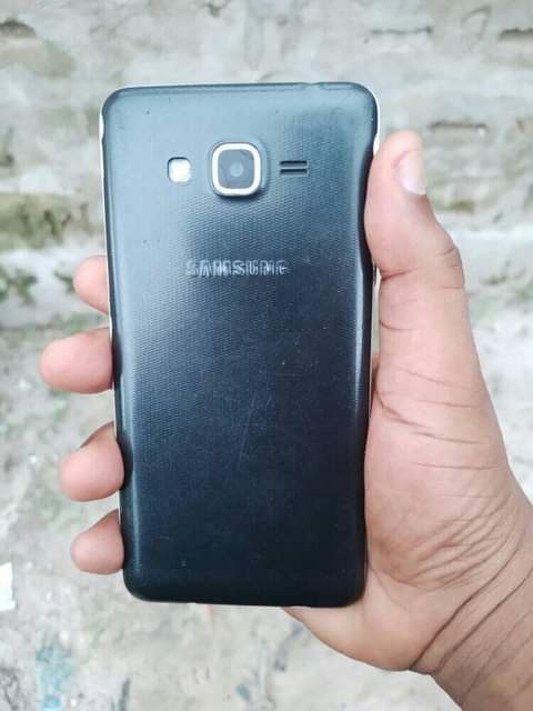 A picture of Samsung grand prime plus