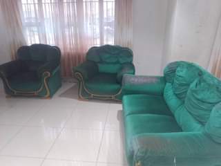 classifieds/furniture sofas