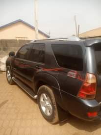 A picture of Toyota 4runner