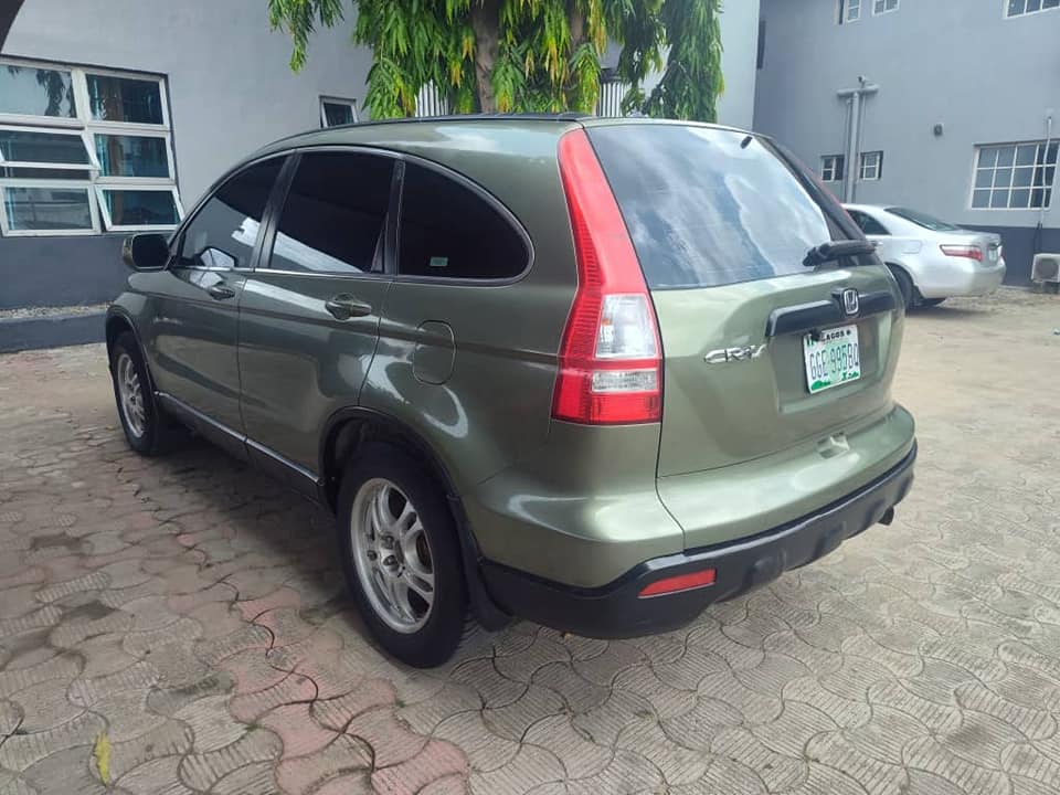 A picture of Car s