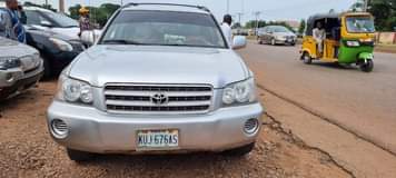 A picture of Toyota highlander