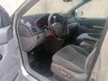 A picture of REGISTERED TOYOTA SIENNA 2004
