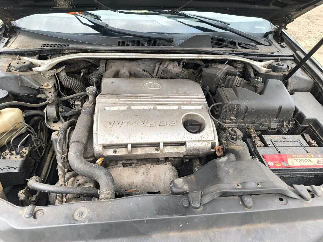 A picture of Toyota Lexus 06