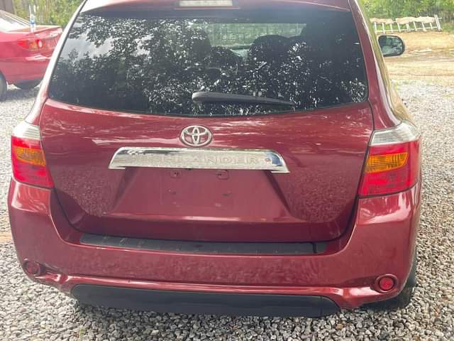 A picture of Toks Standard Used 2009 Toyota Highlander Leather Seat buy and