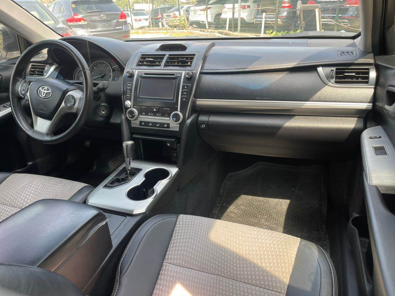 A picture of Toyota Camry 2013
