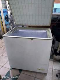 A picture of Freezer hiyo hapo haina shida yeyote inagandish vizuri nicheck tuyajenge