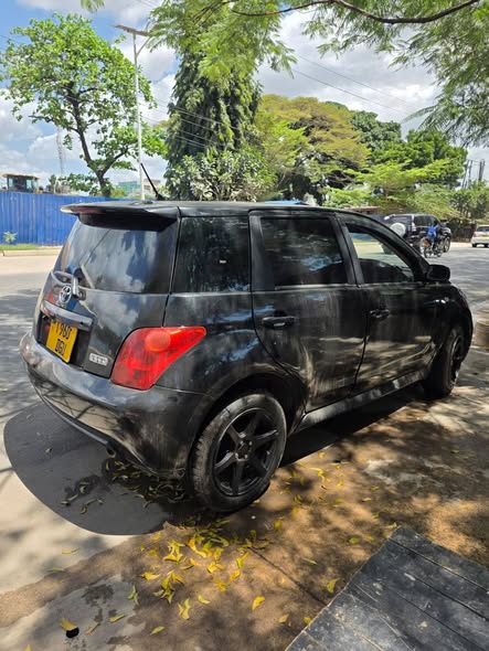 A picture of Toyota ist Namba DGU Year 2003 Cc 1490 Automatic Bei