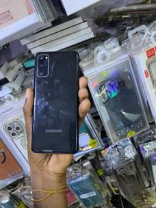 A picture of Samsung galaxy S20 dous 5G