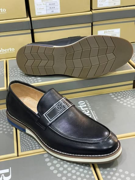A picture of Casual shoes for men available