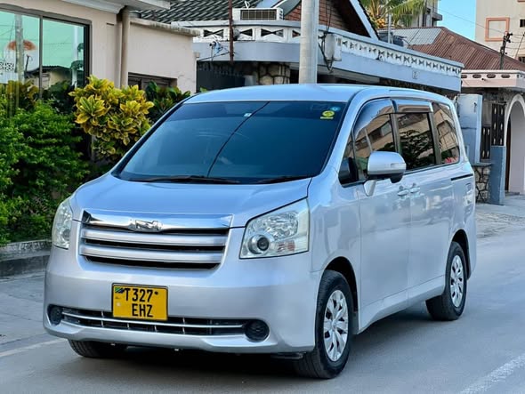 A picture of Toyota New shape 0718814007 Mwaka 2009 Engen type 3ZR Cc