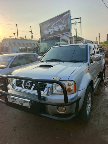 A picture of Nissan Hard Body Manual 23 5m