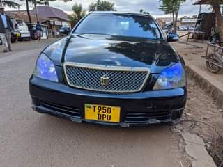 A picture of Chief una Ractis hapo tuvunje na hii Cash nataka 7ml