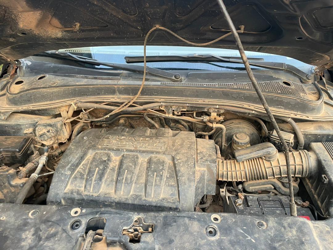 A picture of Honda pilot 08