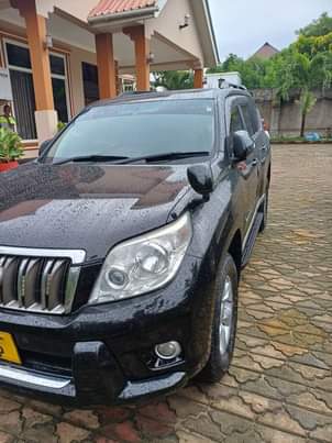 A picture of Toyota land cruiser 150