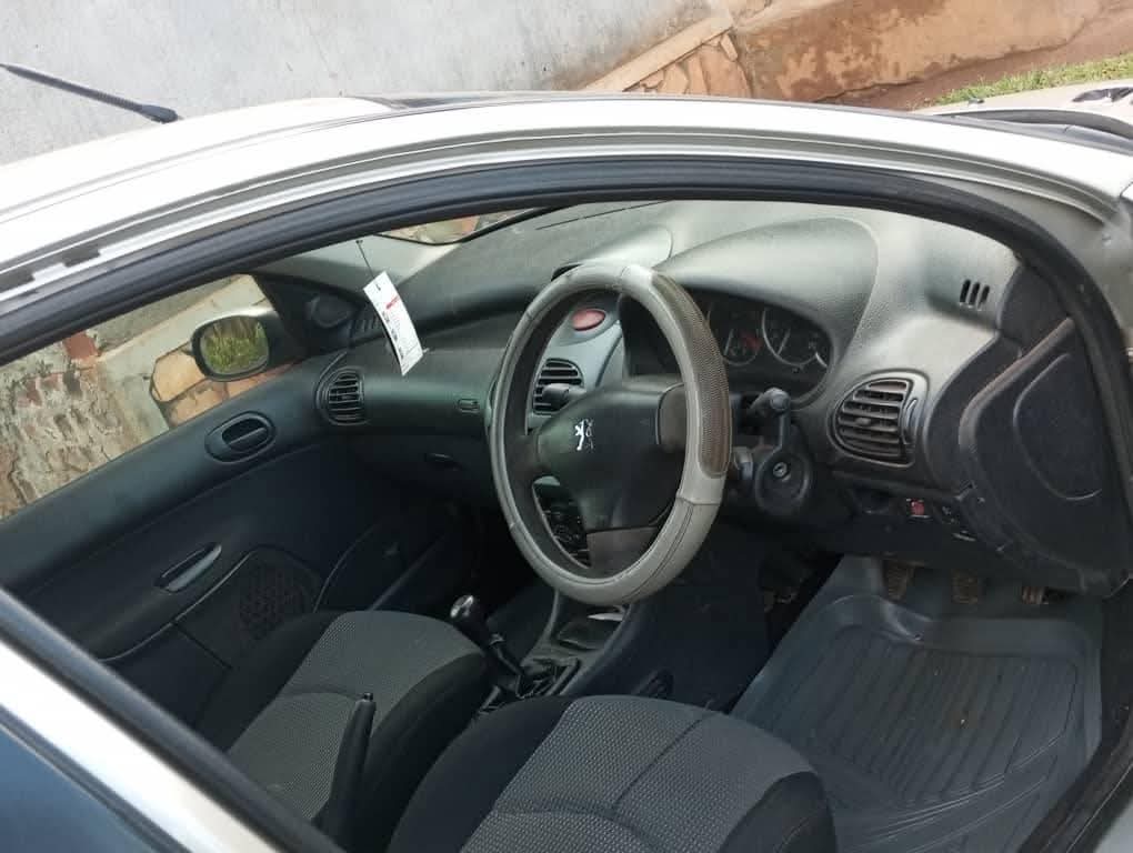 A picture of 1996 Peugeot 206