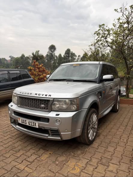A picture of Range rover